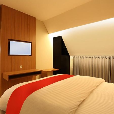 Adotel Jakarta Exterior foto