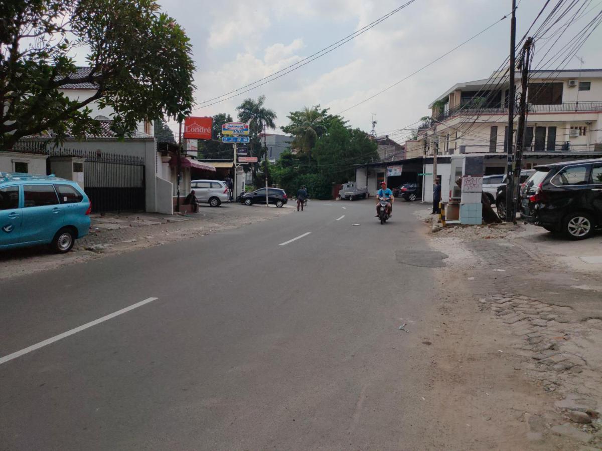 Adotel Jakarta Exterior foto