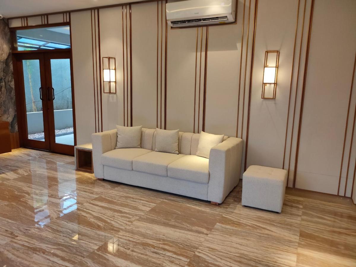 Adotel Jakarta Exterior foto